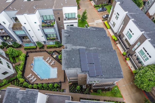 381 E Greenbriar Ln Unit 501, Dallas, TX 75203 - aerial view of residential area with a pool area