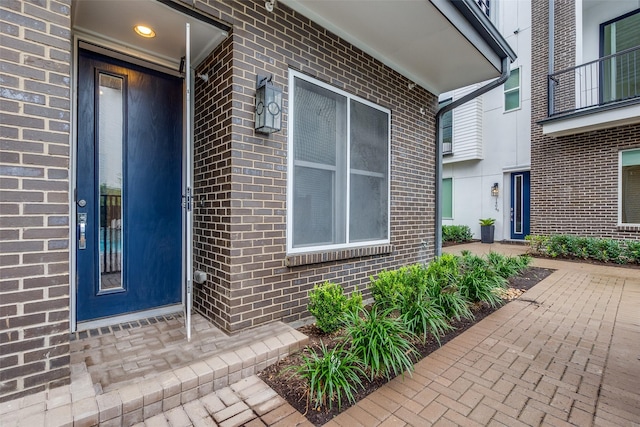 381 E Greenbriar Ln Unit 501, Dallas, TX 75203 - property entrance with brick siding