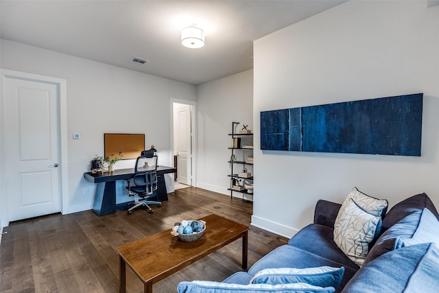 381 E Greenbriar Ln Unit 501, Dallas, TX 75203 - living room featuring wood finished floors and built in desk