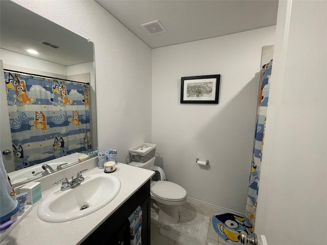 803 Odlozil Ln, Ennis, TX 75119 - full bath featuring vanity and curtained shower