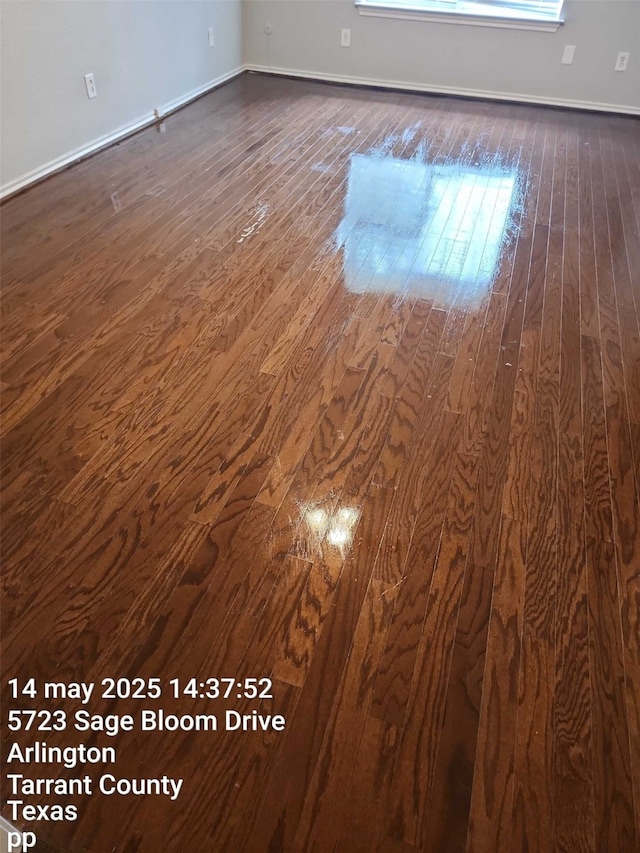 5722 Sagebrush Trl, Arlington, TX 76017 - detailed view of wood finished floors