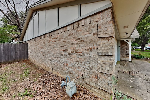 5722 Sagebrush Trl, Arlington, TX 76017 - view of property exterior with board and batten siding and brick siding
