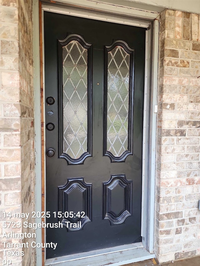 5722 Sagebrush Trl, Arlington, TX 76017 - view of exterior entry with brick siding