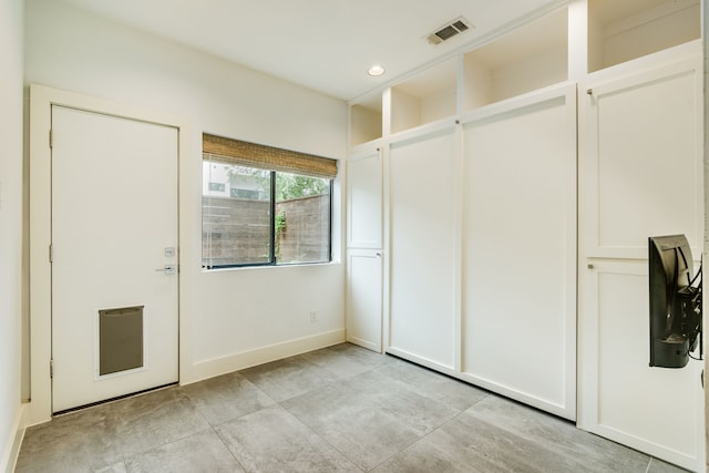 1847 Summit Ave Unit 2B, Dallas, TX 75206 - unfurnished bedroom with baseboards and recessed lighting