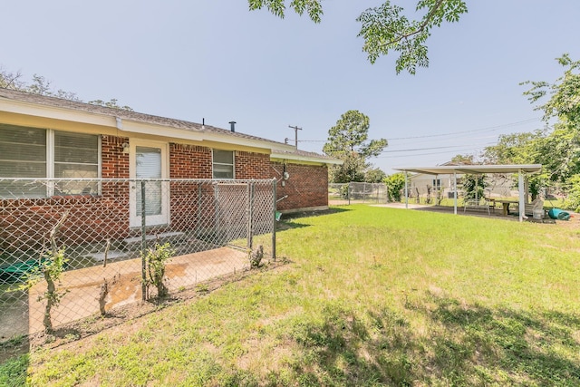 5909 Eisenhower Dr, Fort Worth, TX 76112 - view of yard