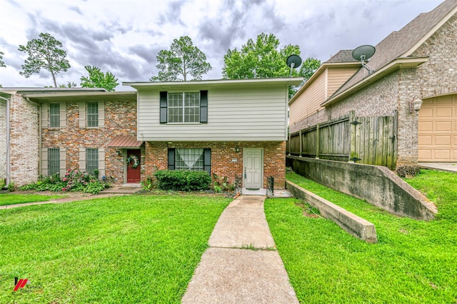 719 Edgemont St, Shreveport, LA 71106 - view of front of house with brick siding