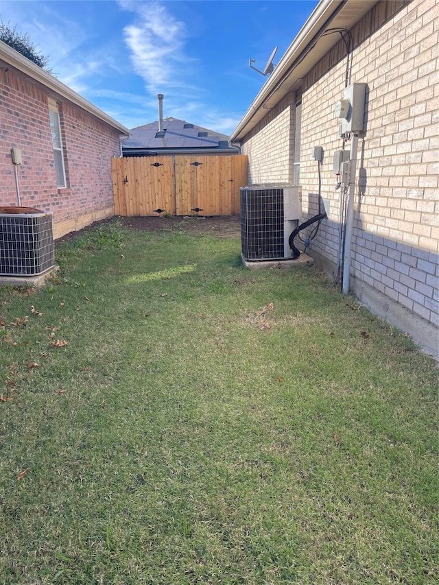 8732 Fox Meadow Way, Fort Worth, TX 76123 - view of yard