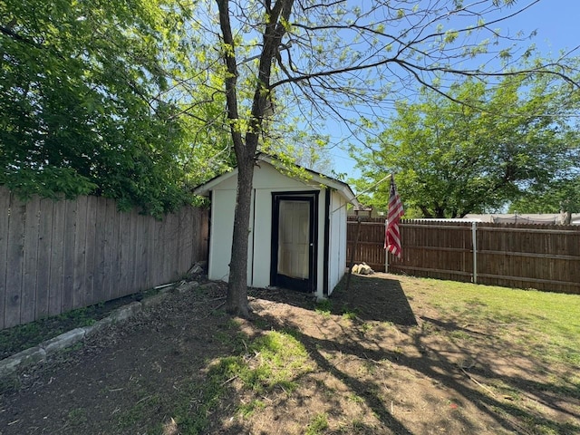 3560 Regal Rd, Fort Worth, TX 76111 - view of shed featuring a fenced backyard