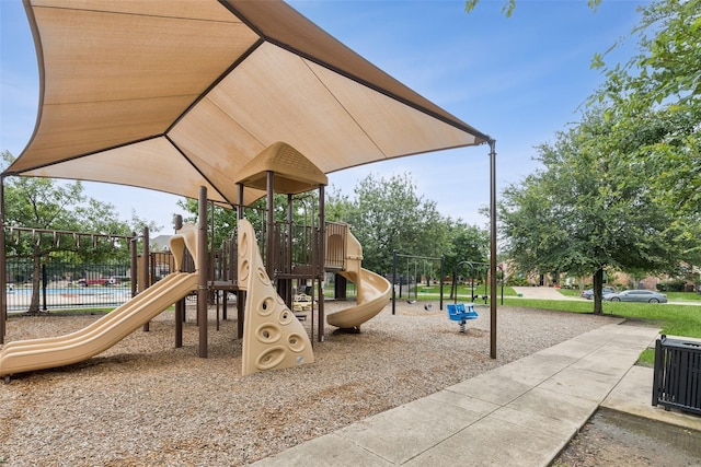 2708 Ferdinand, Grand Prairie, TX 75054 - view of community play area