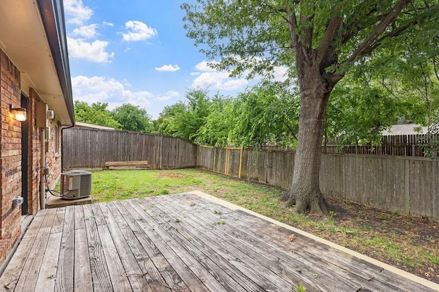 520 Hawthorne Dr, Allen, TX 75002 - wooden deck with a fenced backyard