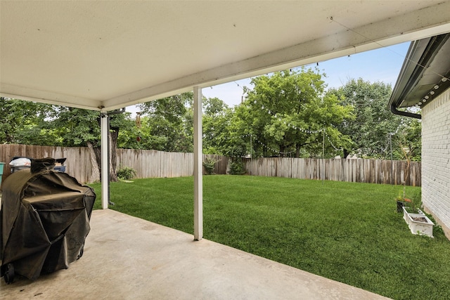 348 Thompson St, Fort Worth, TX 76134 - fenced backyard featuring a patio