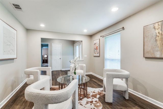 8688 Grenadier Ct, Dallas, TX 75238 - living area with dark wood-style floors and recessed lighting