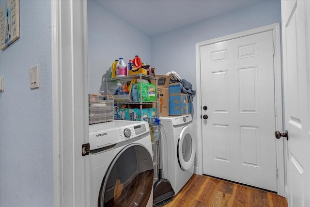 311 W Oak St, Whitewright, TX 75491 - laundry area featuring independent washer and dryer and wood finished floors