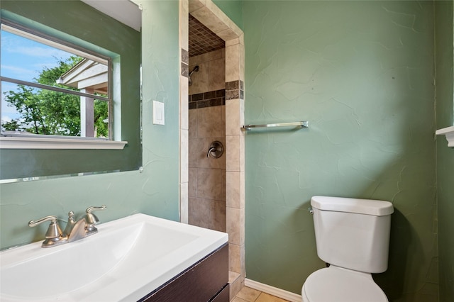 522 Carol Ct, Richardson, TX 75081 - full bath featuring tiled shower and vanity