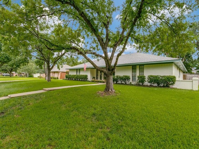 417 Merriman Dr, Highland Village, TX 75077 - view of front of house