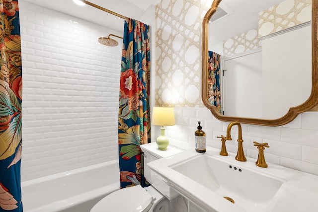 7120 Leameadow Dr, Dallas, TX 75248 - full bathroom featuring backsplash and shower / bath combination with curtain