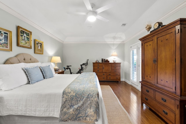 7120 Leameadow Dr, Dallas, TX 75248 - bedroom featuring dark wood-type flooring, crown molding, and ceiling fan