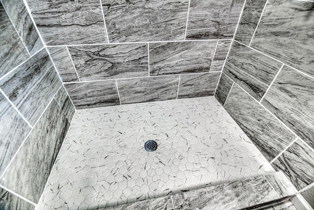 1112 Leyenda Dr, Mesquite, TX 75149 - bathroom view of a tile shower