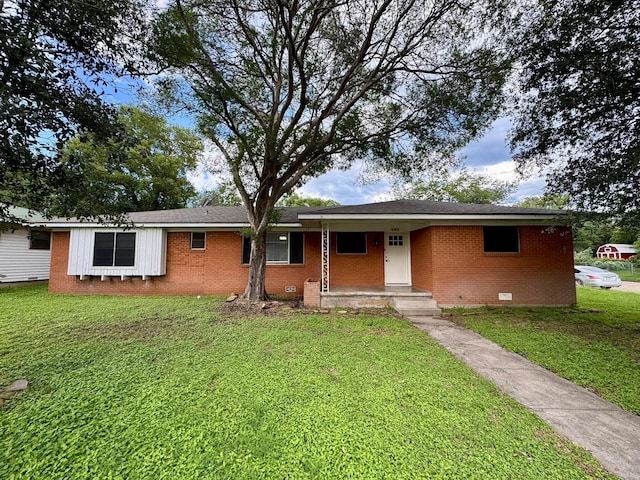 701 N Joyce St, Waco, TX 76705 - single story home featuring brick siding, crawl space, and a front yard