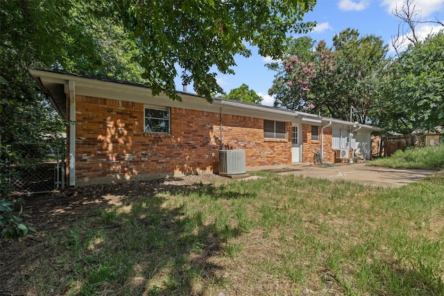3312 Henry Dr, Richland Hills, TX 76118 - rear view of property with brick siding