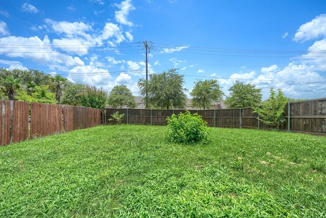 703 Monterey Dr, Rockwall, TX 75087 - view of fenced backyard