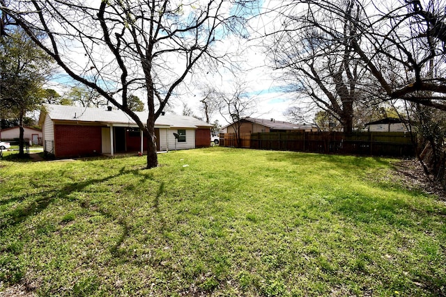 2625 Fairbrook St, Irving, TX 75062 - view of yard