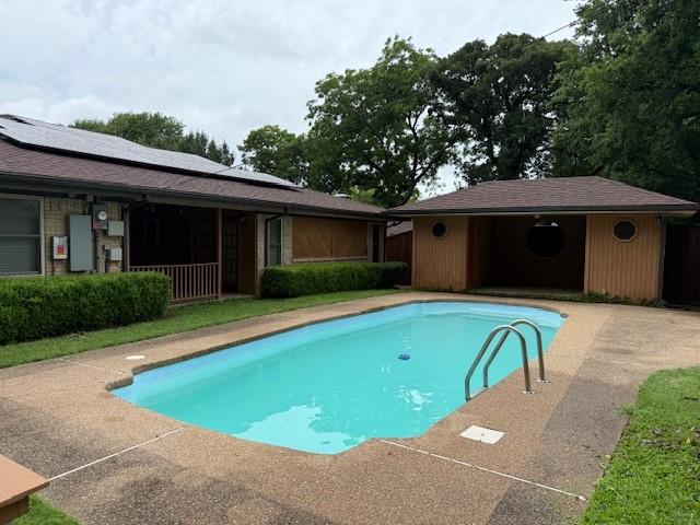 2329 Diana Dr, Sherman, TX 75092 - swimming pool with an outdoor structure