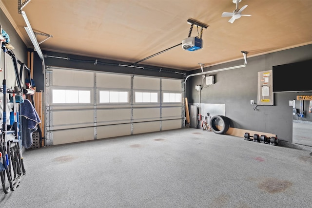 9200 S Field Ln, Arlington, TX 76002 - garage with a garage door opener