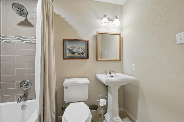 1615 Lopo Rd, Flower Mound, TX 75028 - full bathroom featuring toilet and shower / tub combo
