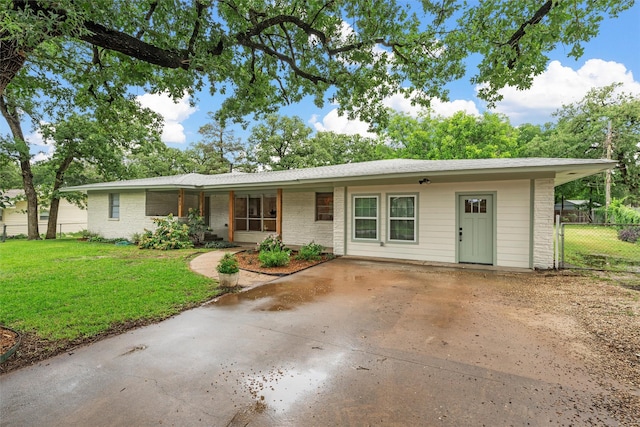 1813 Madera Dr, Waco, TX 76705 - ranch-style home with concrete driveway and brick siding