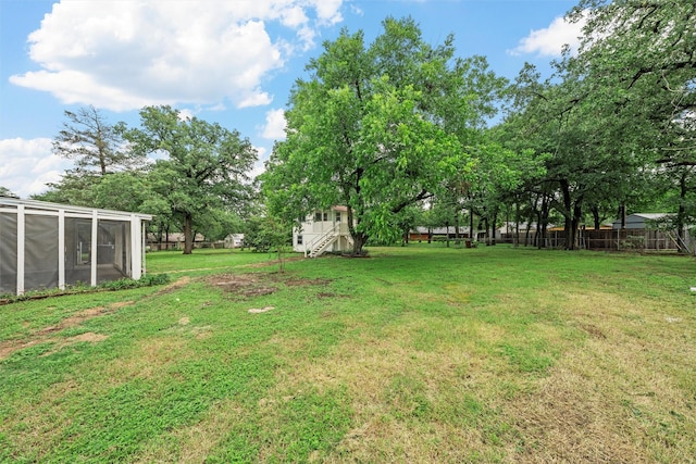 1813 Madera Dr, Waco, TX 76705 - view of yard featuring a sunroom