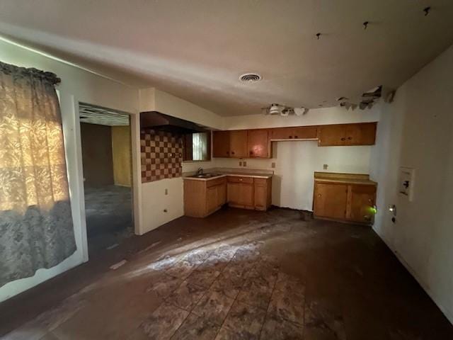 4973 Dupont Dr, Dallas, TX 75216 - kitchen with a sink