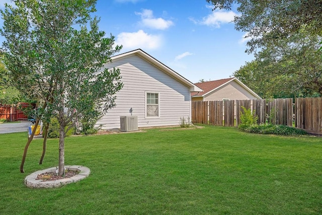 1011 Reed Rd, Denton, TX 76205 - view of yard