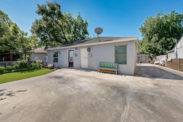3832 Mount Ranier St, Dallas, TX 75211 - view of front facade with a patio area