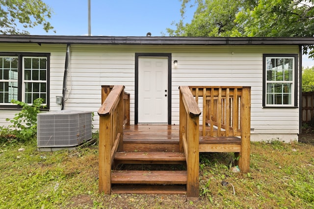3624 Baylor St, Fort Worth, TX 76119 - rear view of house with a deck