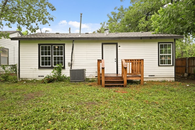 3624 Baylor St, Fort Worth, TX 76119 - back of property featuring crawl space and a deck