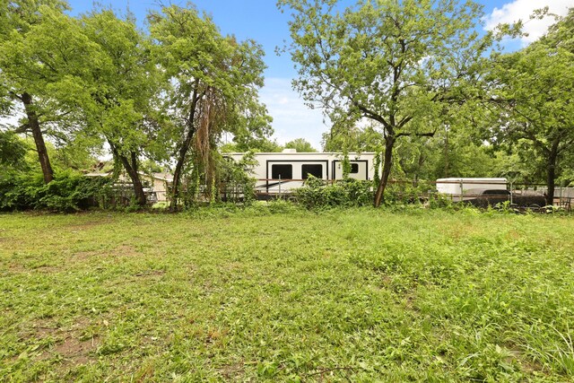 3624 Baylor St, Fort Worth, TX 76119 - view of yard