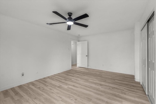 7302 Vista Cliff Dr, Fort Worth, TX 76179 - unfurnished bedroom featuring light wood-style flooring, a closet, and ceiling fan