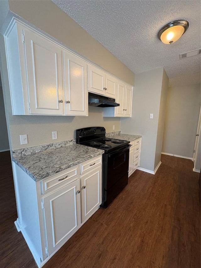 2209 Viewtop Ln Unit 2, Arlington, TX 76012 - kitchen featuring black electric range oven, under cabinet range hood, dark wood finished floors, white cabinets, and a textured ceiling