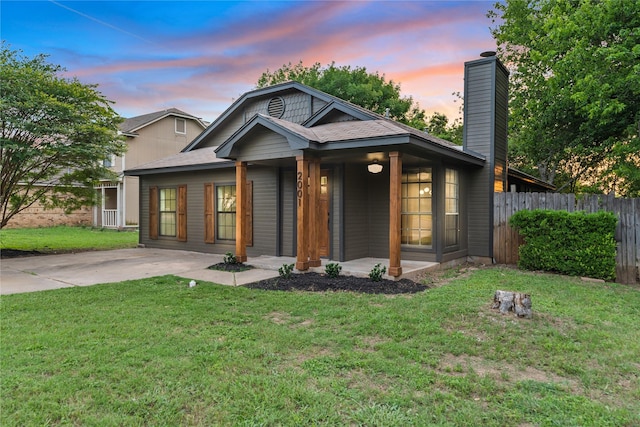 2001 Rey Dr, Woodway, TX 76712 - view of front of property featuring a chimney