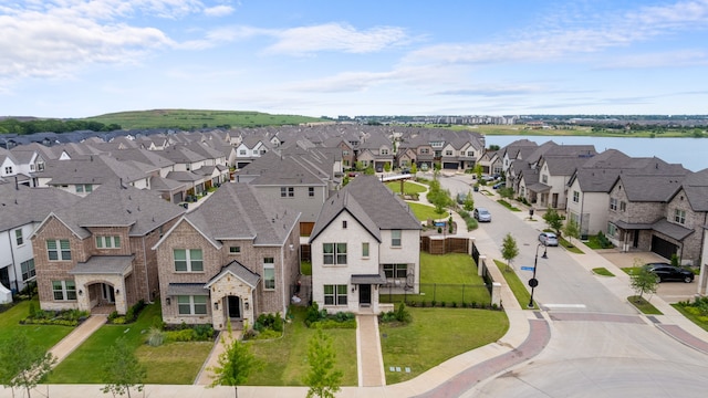 711 Prairie Falcon Dr, Arlington, TX 76005 - aerial perspective of suburban area featuring a large body of water