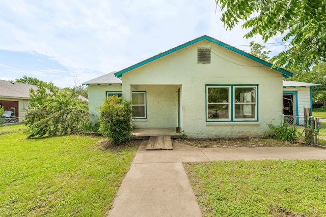 280 W Walnut St, Stephenville, TX 76401 - bungalow-style home featuring stucco siding