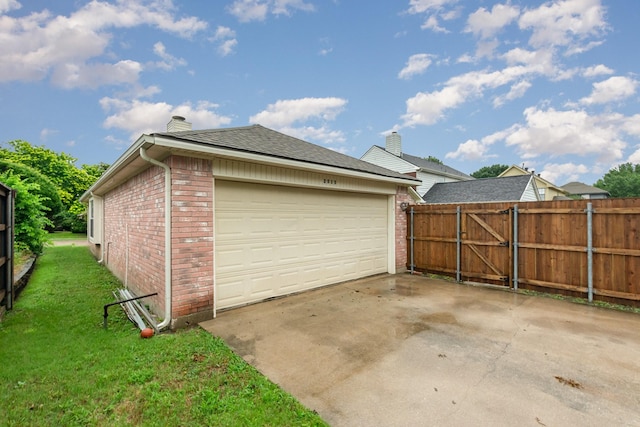 2515 High Pointe Blvd, Mckinney, TX 75071 - garage with driveway and a gate