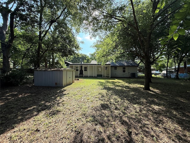 2849 Spruce Park Dr, Richland Hills, TX 76118 - view of yard featuring a shed