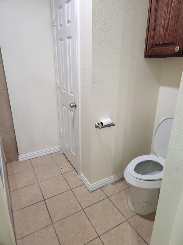 1721 Monaco Dr, Arlington, TX 76010 - bathroom featuring tile patterned flooring