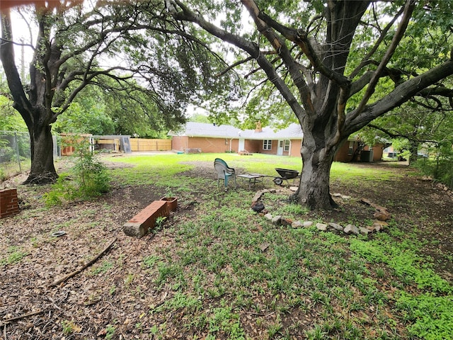 1721 Monaco Dr, Arlington, TX 76010 - view of fenced backyard