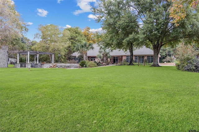 13735 Peninsula Rd, Whitehouse, TX 75791 - view of grassy yard with a pergola