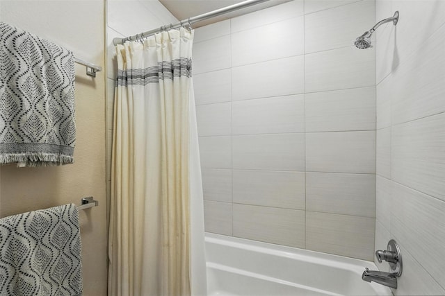 1330 Scarboro Hills Ln, Rockwall, TX 75087 - bathroom featuring shower / tub combo