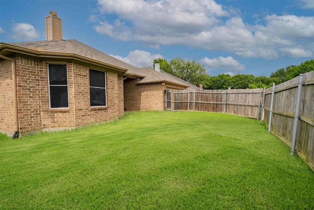 908 Trinity Dr, Lancaster, TX 75146 - view of fenced backyard