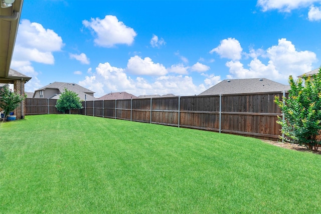 9809 Trinity Dr, Little Elm, TX 75068 - view of fenced backyard